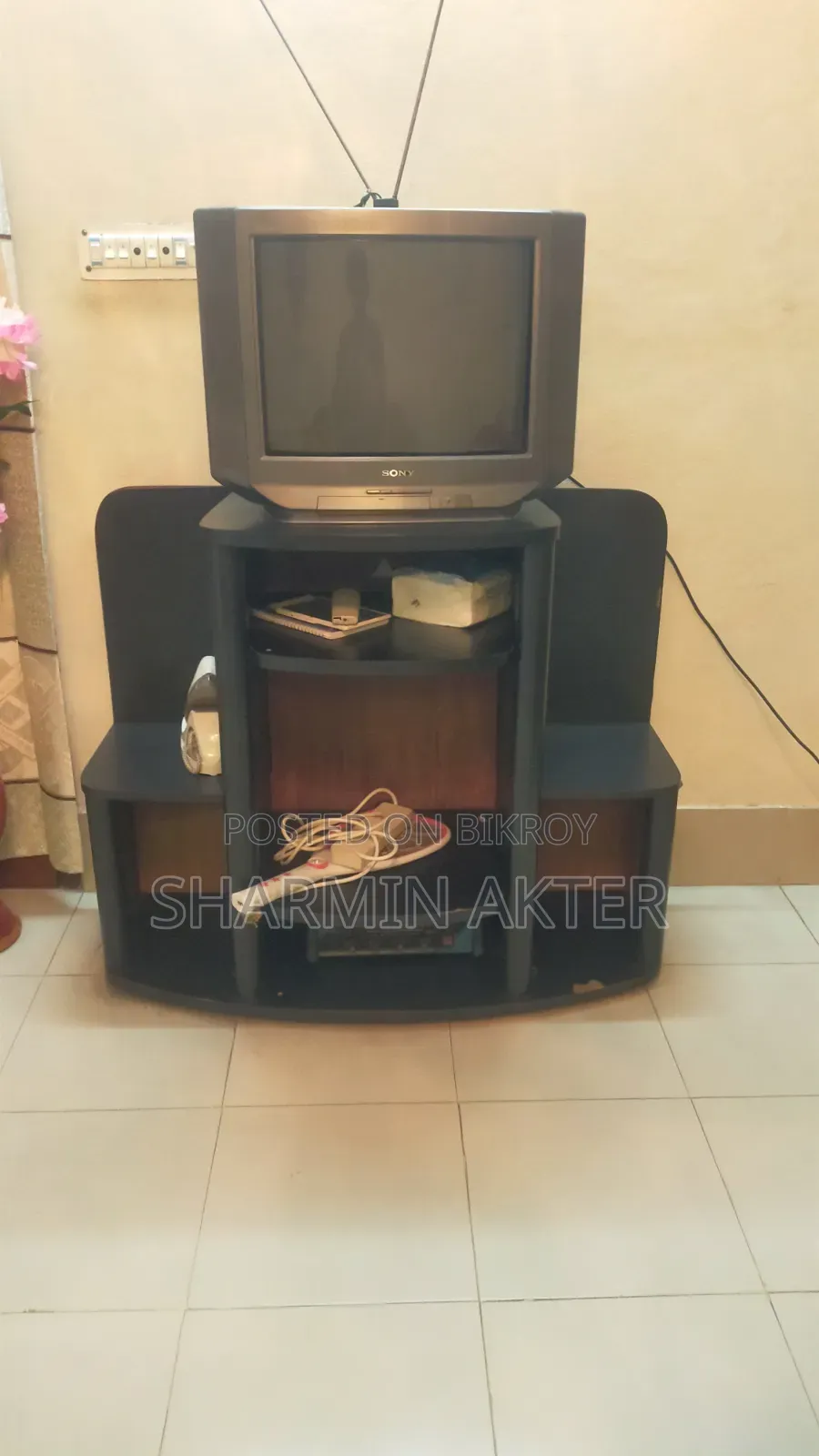 Sony Trinitron Wega CRT Tv