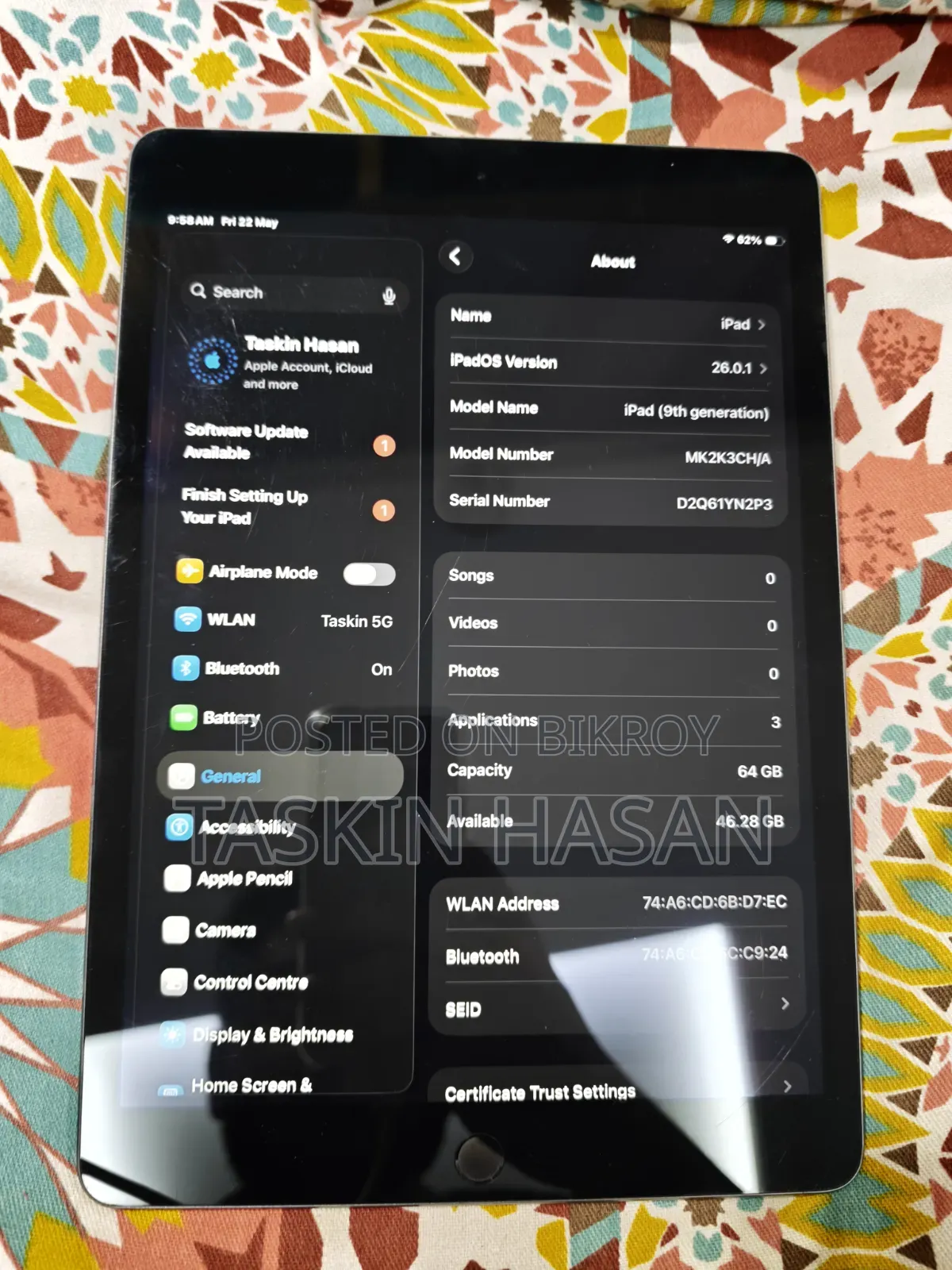 Apple iPad 9.7 64 GB Gray