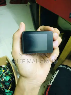 Dual Screen Camera