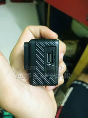 Dual Screen Camera