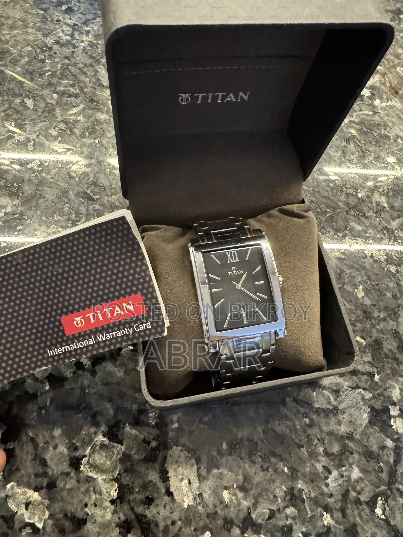 Original Titan Men’s Analog