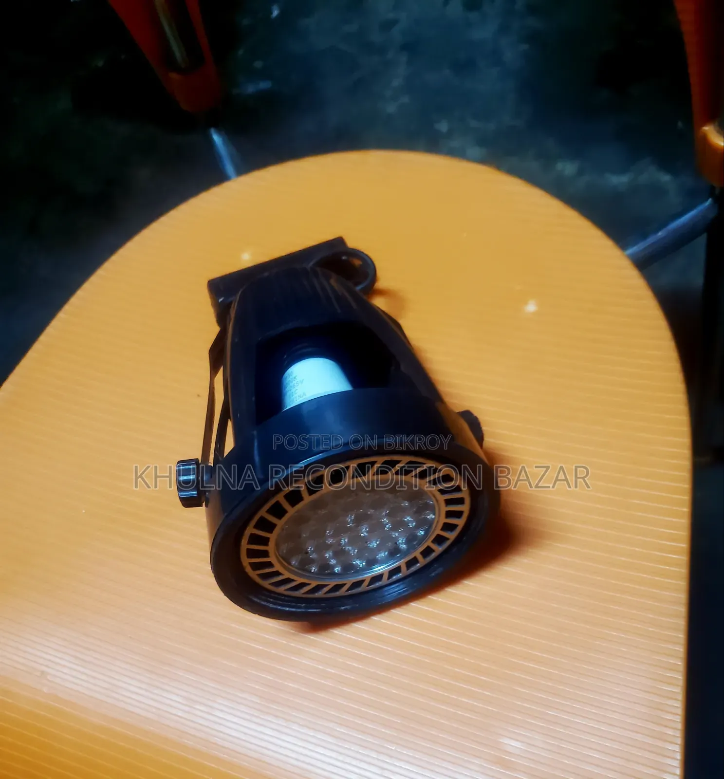 স্পট ট্র্যাক লাইট পাইকারী বিক্রি হবে