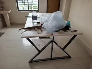 বড় অফিস টেবিল বিক্রয় করা হবে