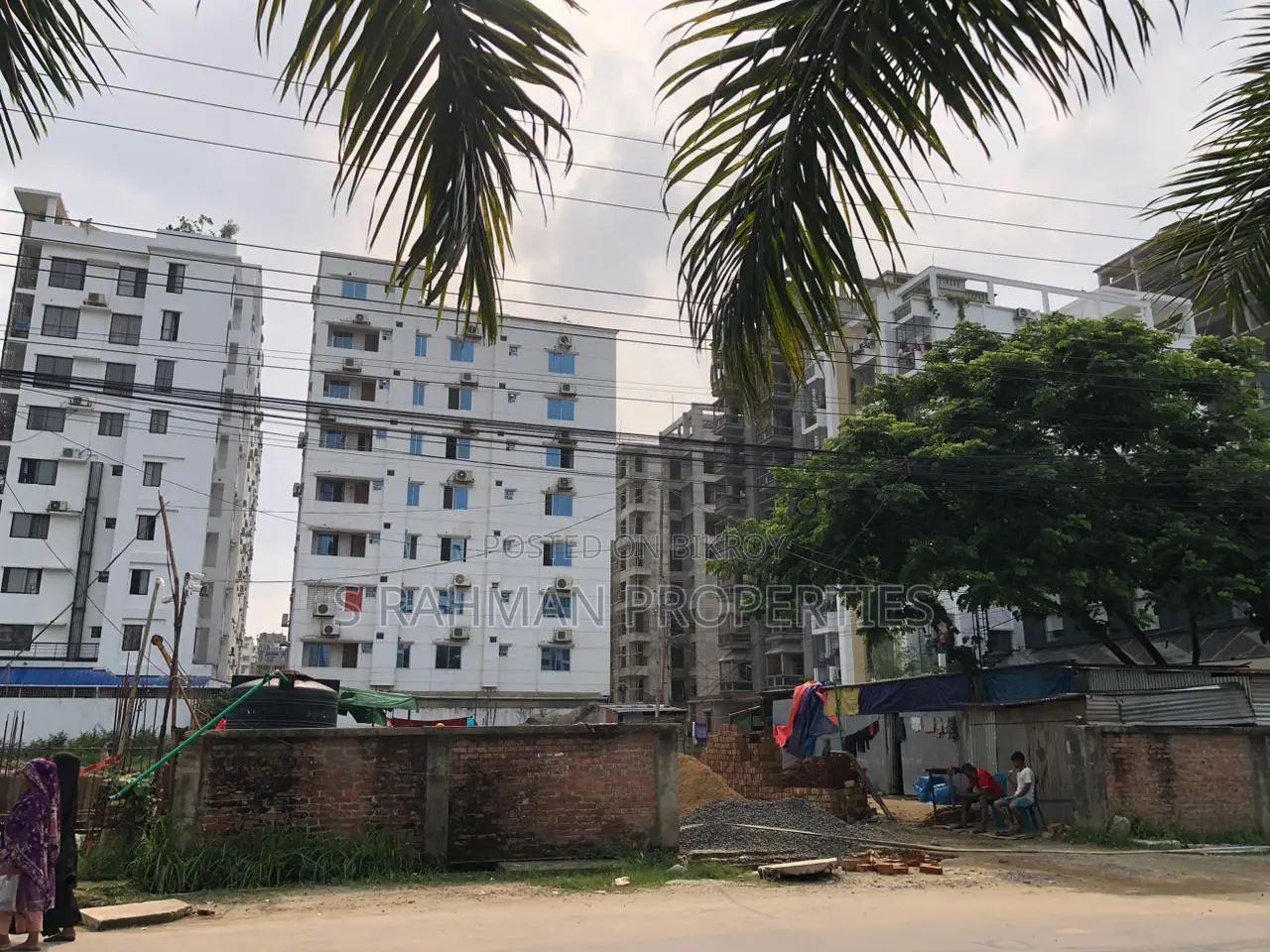 বসুন্ধরা ওয়াল্টন হেড অফিসের পাশে কর্মারশিয়াল স্পেস খুজছেন?