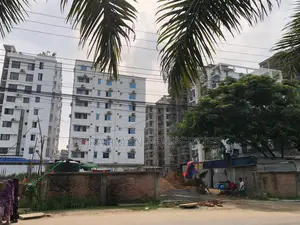 বসুন্ধরা ওয়াল্টন হেড অফিসের পাশে কর্মারশিয়াল স্পেস খুজছেন?