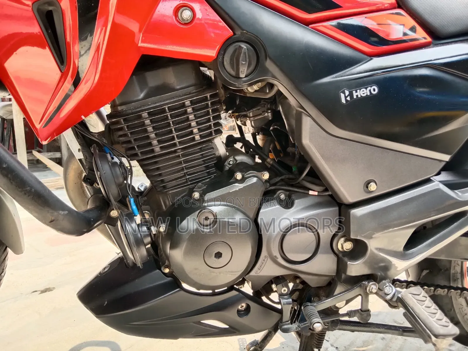 Hero Hunk 2022 Red