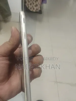 Samsung Galaxy J7 16 GB