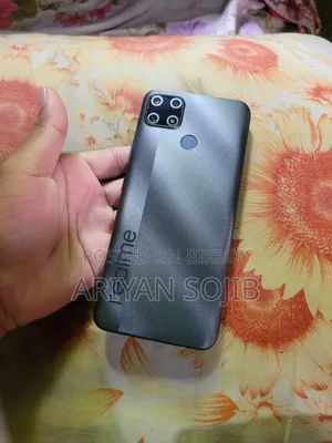 Realme 4 GB Black