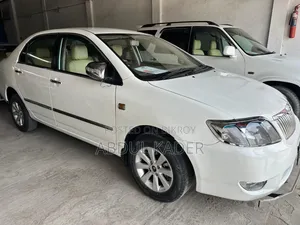 Toyota Corolla 2004 White