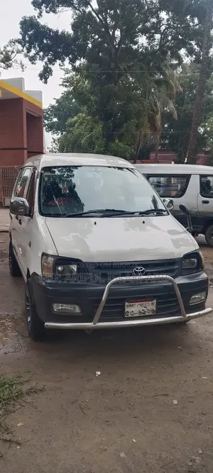 Toyota Noah 2007 White