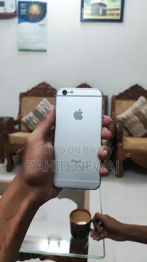 Apple iPhone 6 64 GB Silver