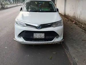 Toyota Axio 1.5 Hybrid 2WD 2017 White