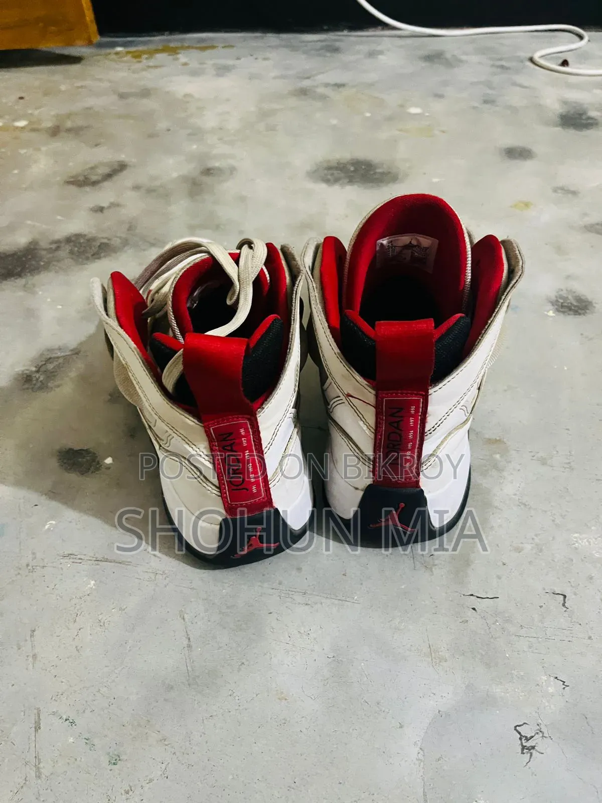 Like brand new, barely worn