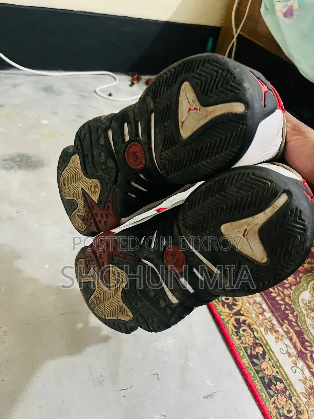 Like brand new, barely worn