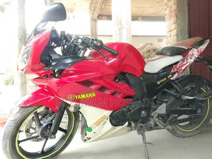 Yamaha FZ 2016 Red