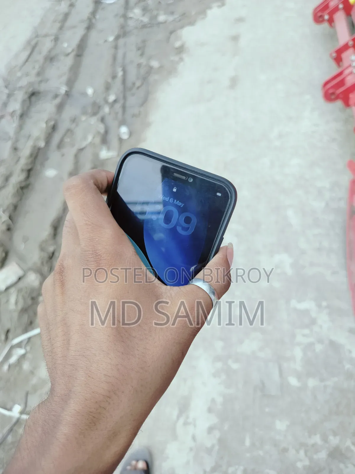 Apple iPhone 11 64 GB Red