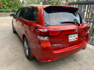 Toyota Corolla Fielder 2018 Maroon