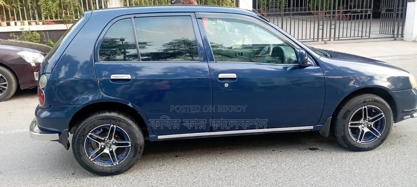 Toyota Starlet 1997 Blue