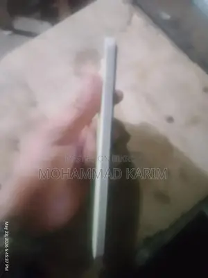 Vivo V25e 128 GB Yellow