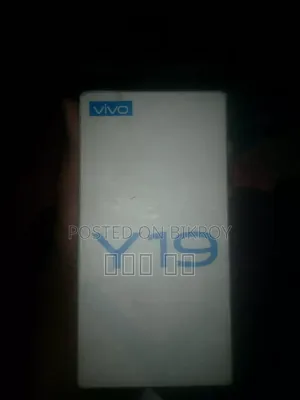 Vivo Y19 128 GB