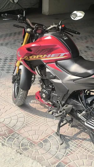 হোন্ডা হর্নেট ২০২৪ রেড