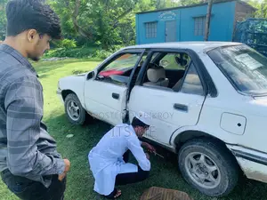 গাড়ি চালানো শিখুন