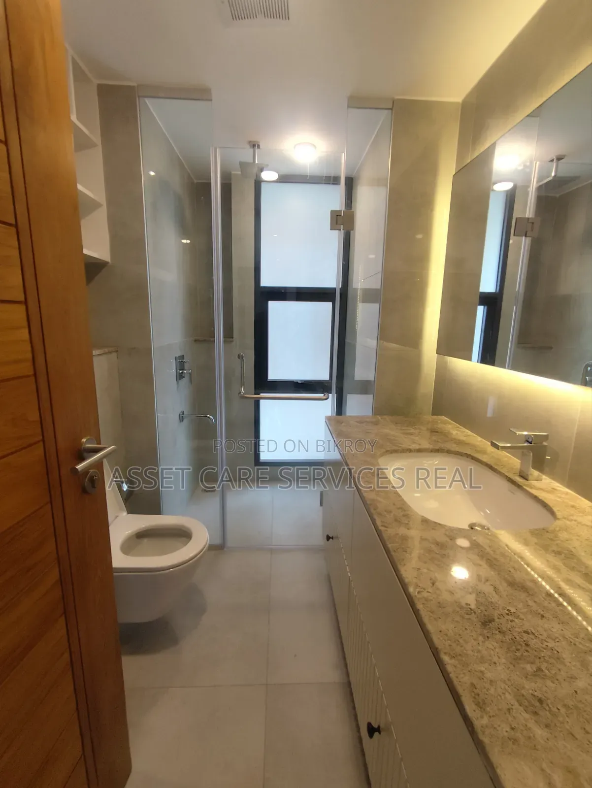 4bdrm Apartment in Gulshan for Rent