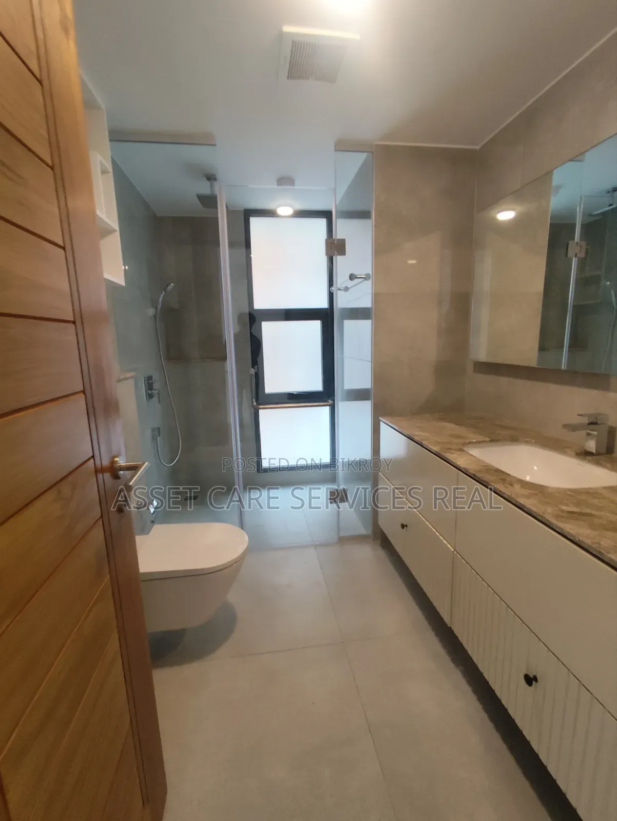 4bdrm Apartment in Gulshan for Rent
