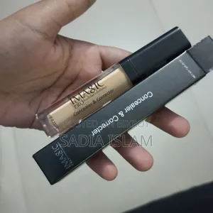 Imagic Professional Cosmetics Concealer and Corrector Liquid.