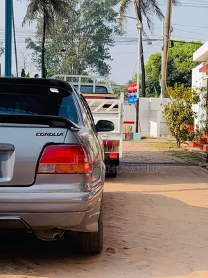 Toyota Corolla 1.3 Sedan 1996 Gray