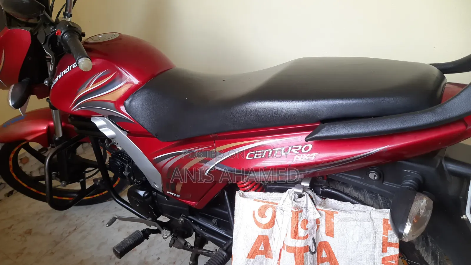 Mahindra Centuro 2018 Red