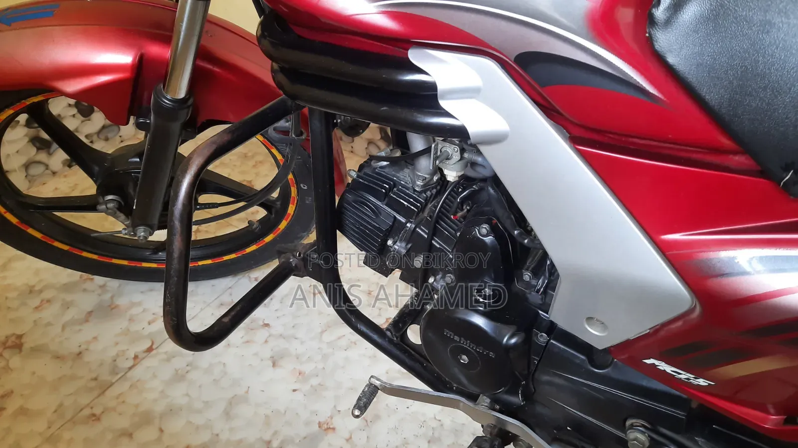 Mahindra Centuro 2018 Red