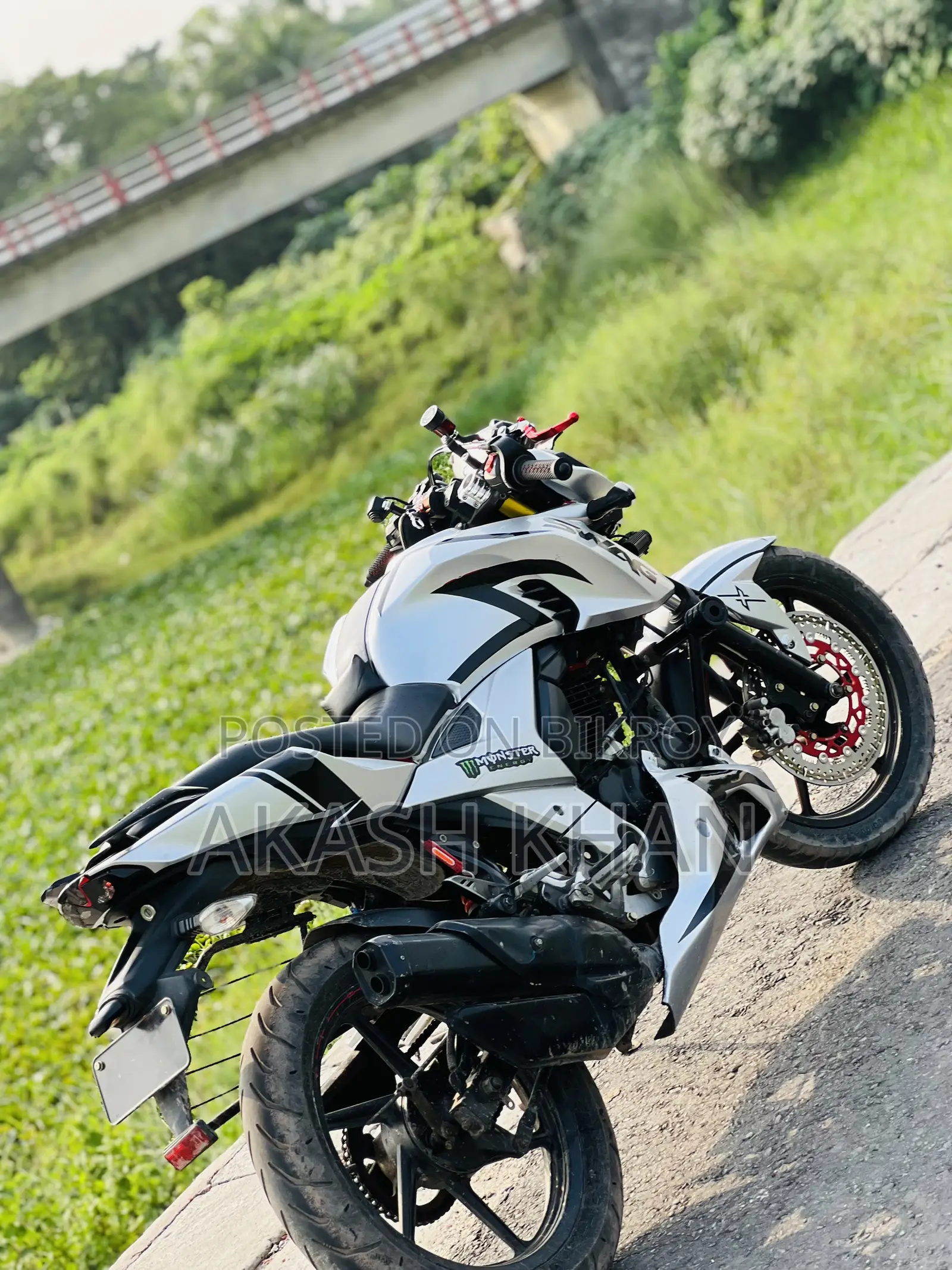 TVS Apache 160 4V 2020 Red