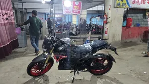 Runner Bolt 165R 2018 Black