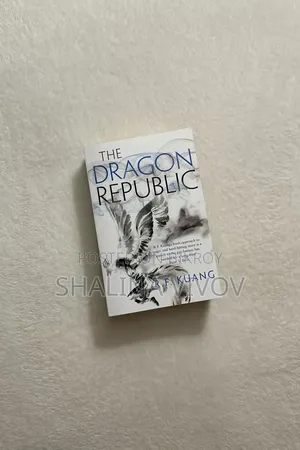 The Dragon Republic Book (Poppy War Series)