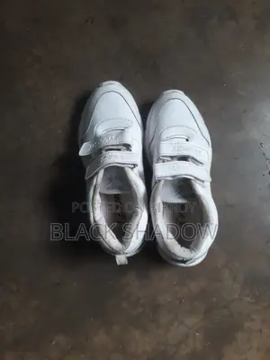 School Cates Jump Shoe (Size 43)