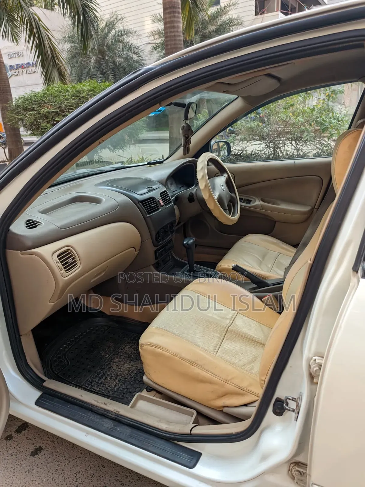 Nissan Sunny 2009 White