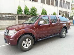 নিসান নাভারা ২.৫ ডিসিআই ২০১০ মেরুন