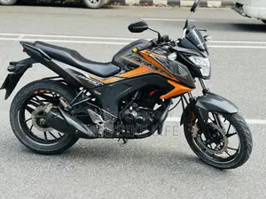 Honda Hornet 2020 Orange