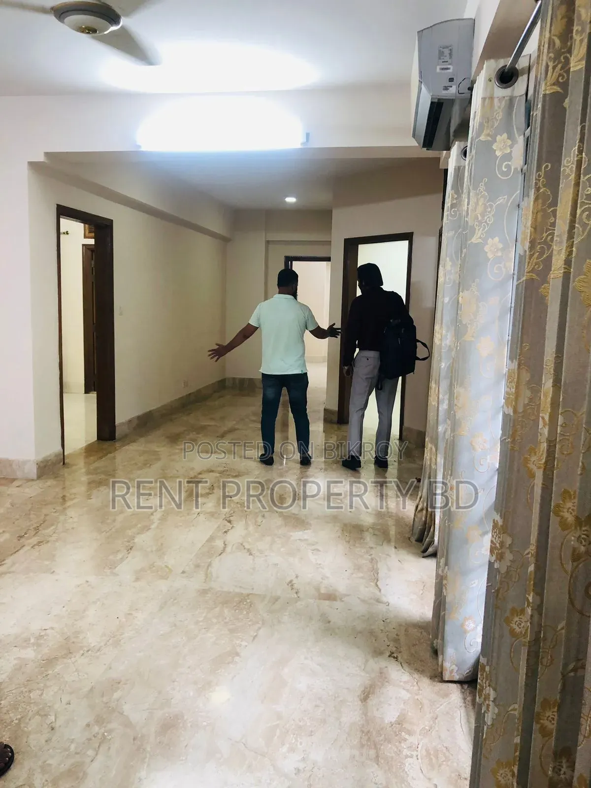 গুলশানের সুবাস্তুতে ৪ বেডরুমের ফ্ল্যাট ভাড়ার জন্য