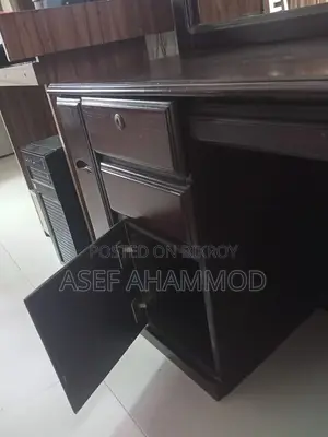 HATIL Almirah and Dressing Table