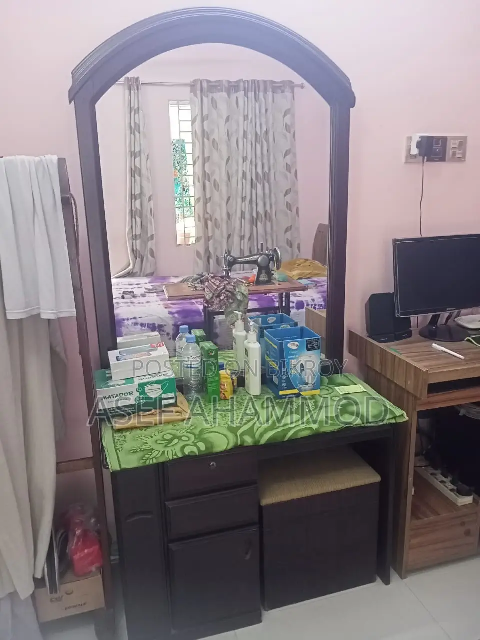 HATIL Almirah and Dressing Table