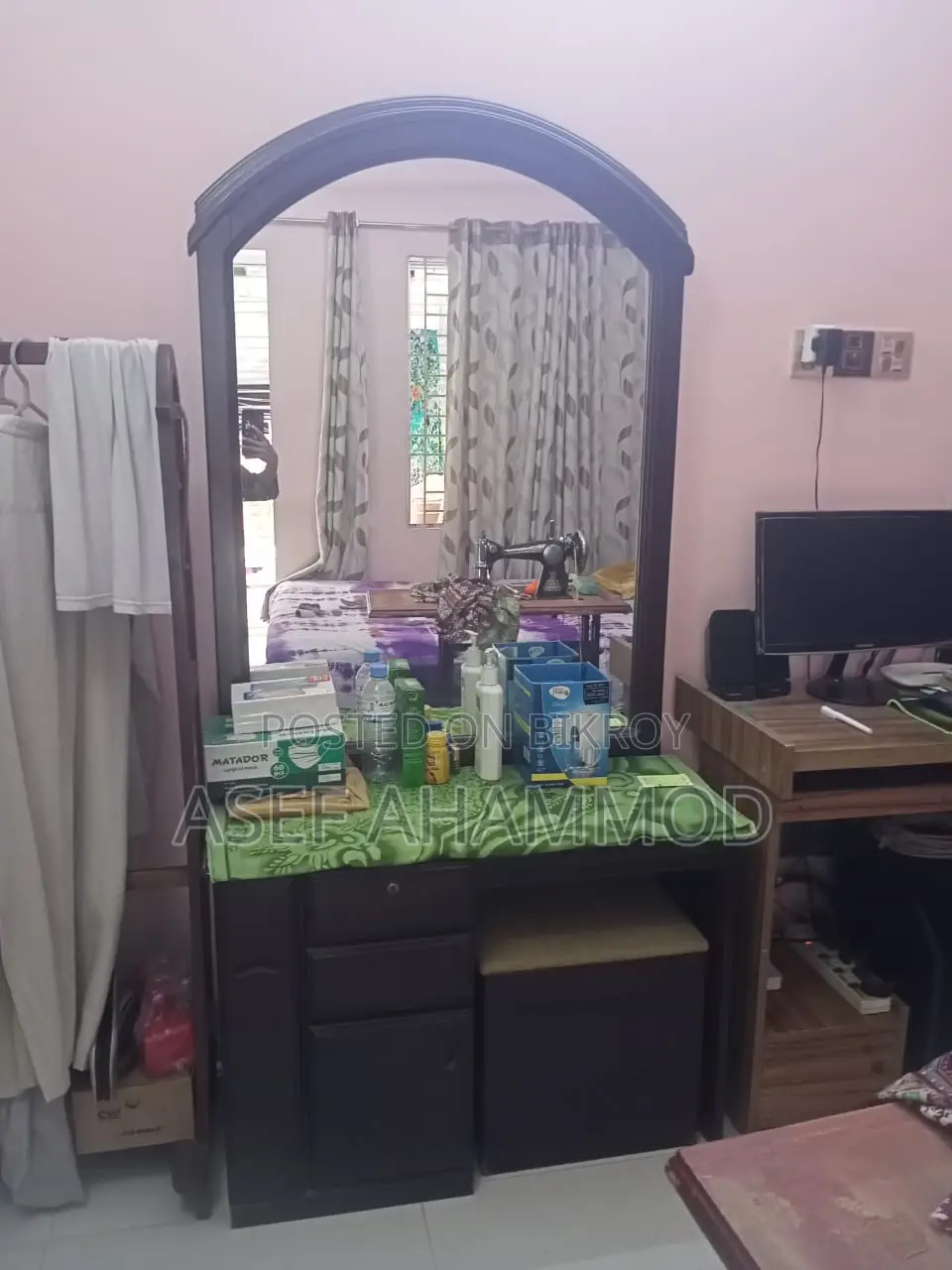 HATIL Almirah and Dressing Table