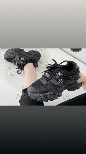 Black Kpop Shoe Size :39