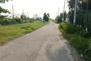 ৩০০ ফিটের কাছে ৩ কাঠা পার্ক সাউথ সেক্টর-১৭