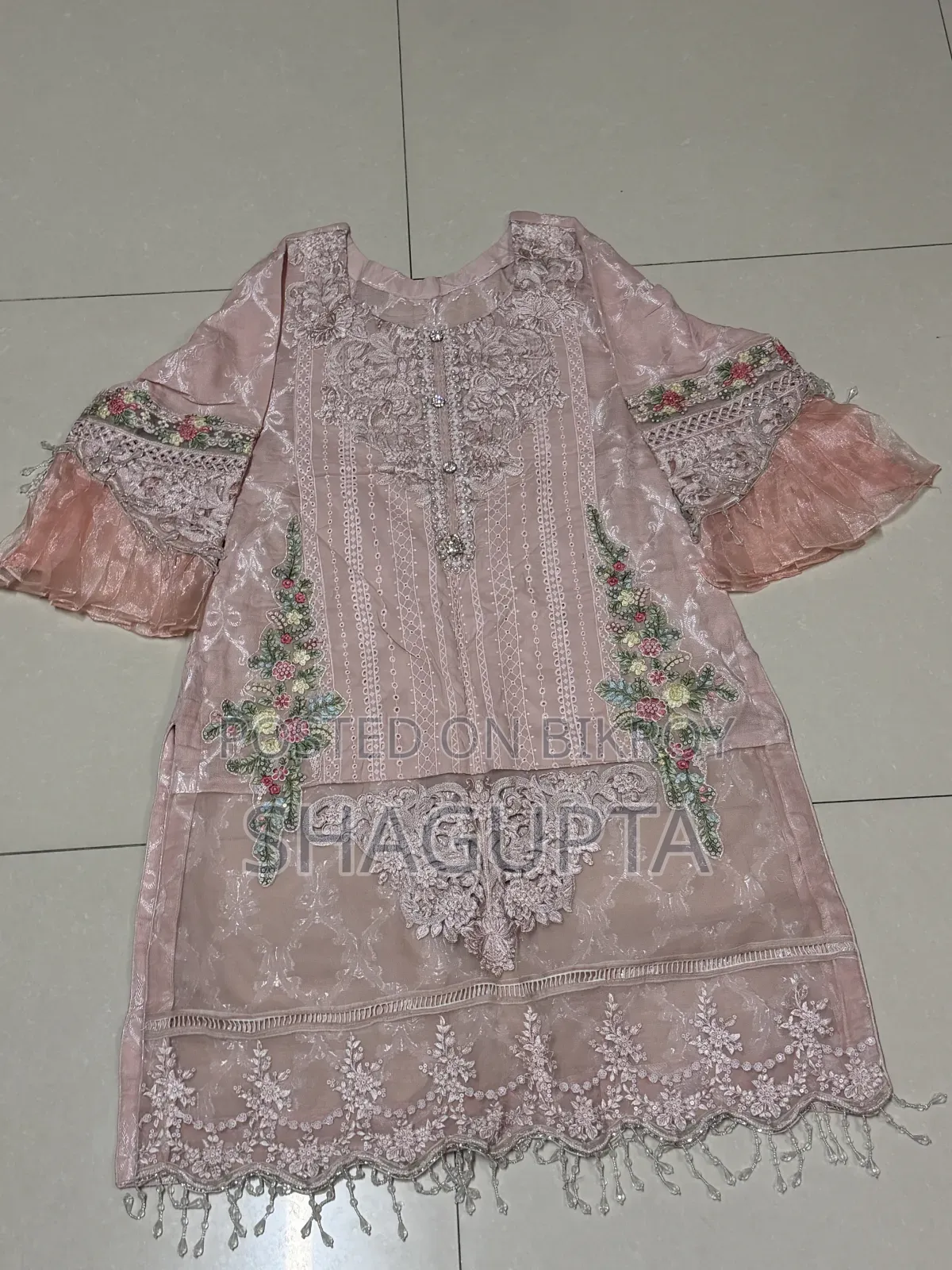 পিঙ্ক ওয়ান পিস
