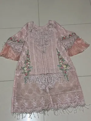 পিঙ্ক ওয়ান পিস