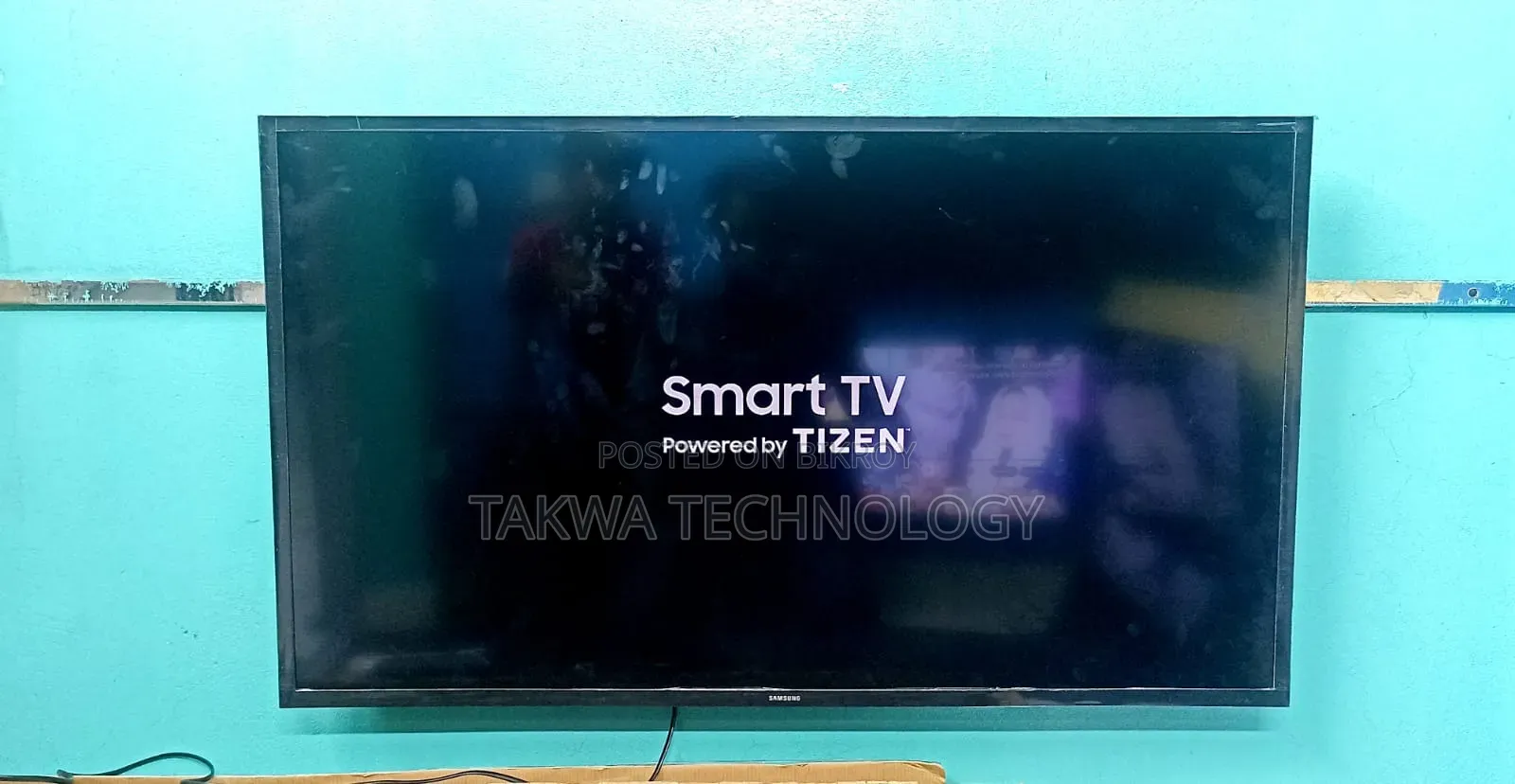 Samsung 43" Inch Smart Support Ultra UHD Resolution TV Like New
