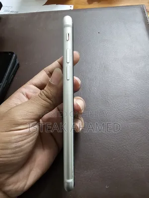 Apple iPhone 8 64 GB White