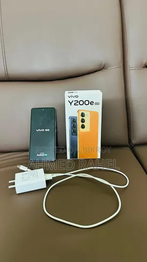 New Vivo Y200e 128 GB Orange